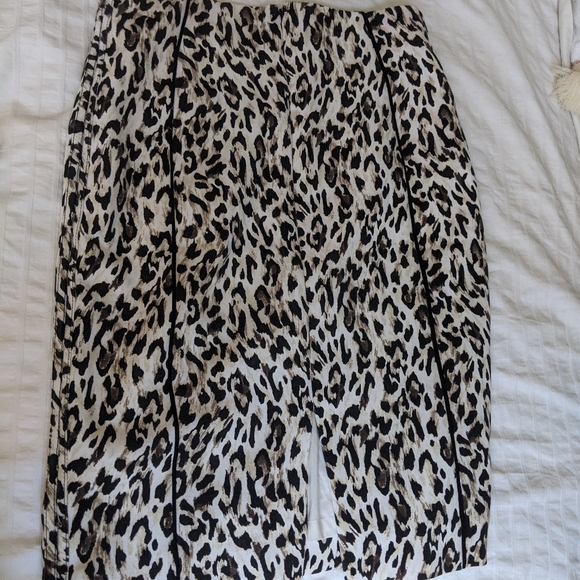 White House Black Market Leopard Skirt - Picture 2 of 5